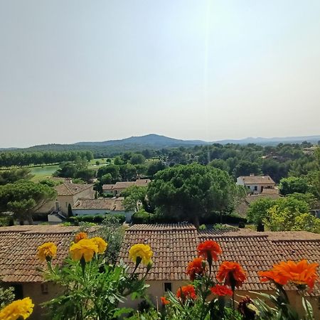 Charmant T2 Climatise Avec Belle Vue , Golf De Pont-Royal Mallemort Ruang foto