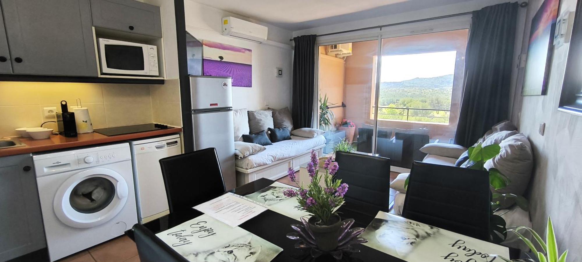 Charmant T2 Climatise Avec Belle Vue , Golf De Pont-Royal Mallemort Bagian luar foto