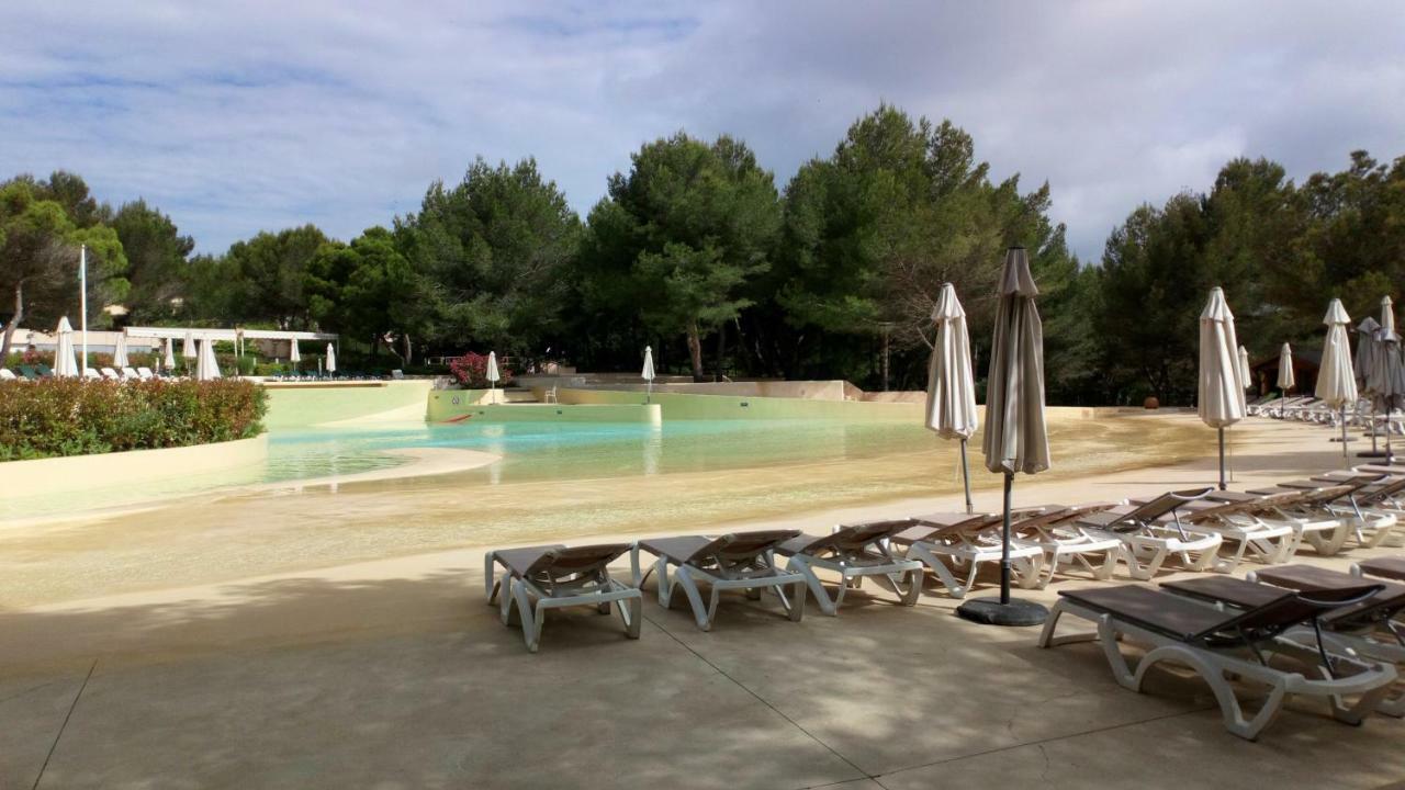 Charmant T2 Climatise Avec Belle Vue , Golf De Pont-Royal Mallemort Bagian luar foto