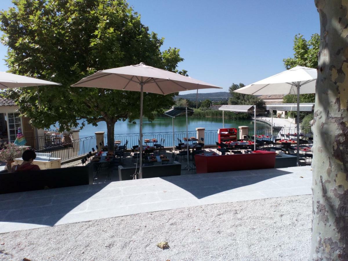 Charmant T2 Climatise Avec Belle Vue , Golf De Pont-Royal Mallemort Bagian luar foto